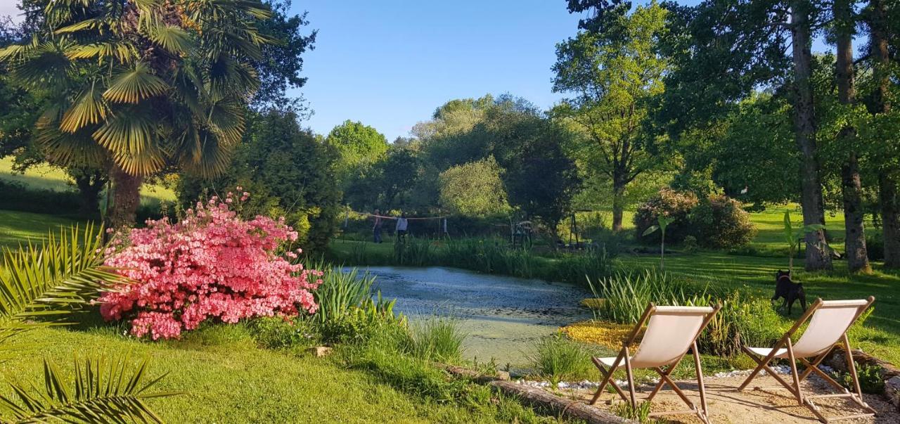 Le Vieux Moulin Gites - A Charming Stone Cottage With Garden View And Seasonal Pool Guégon Екстериор снимка